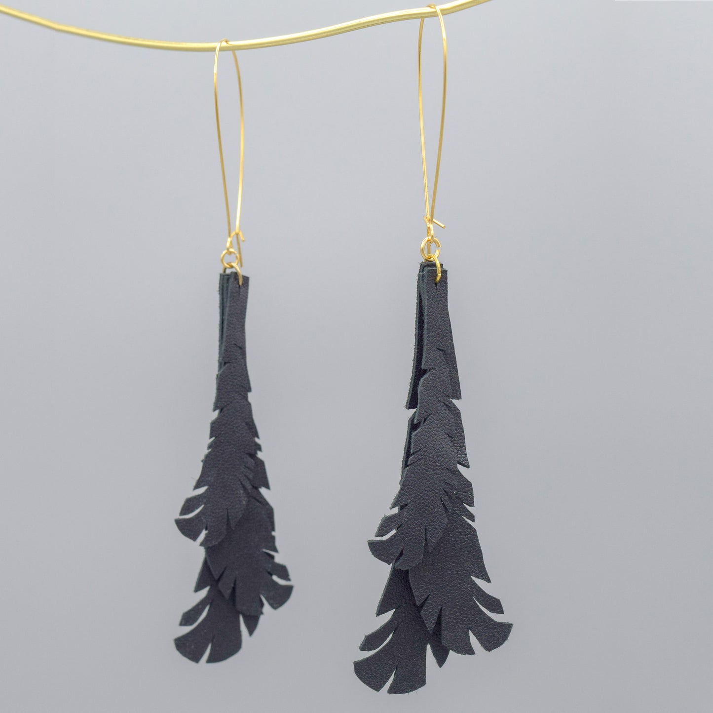 Feather Leather Earrings- Black